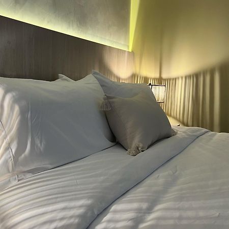 Sonata 44 Hotel Laureles Medellin Bagian luar foto