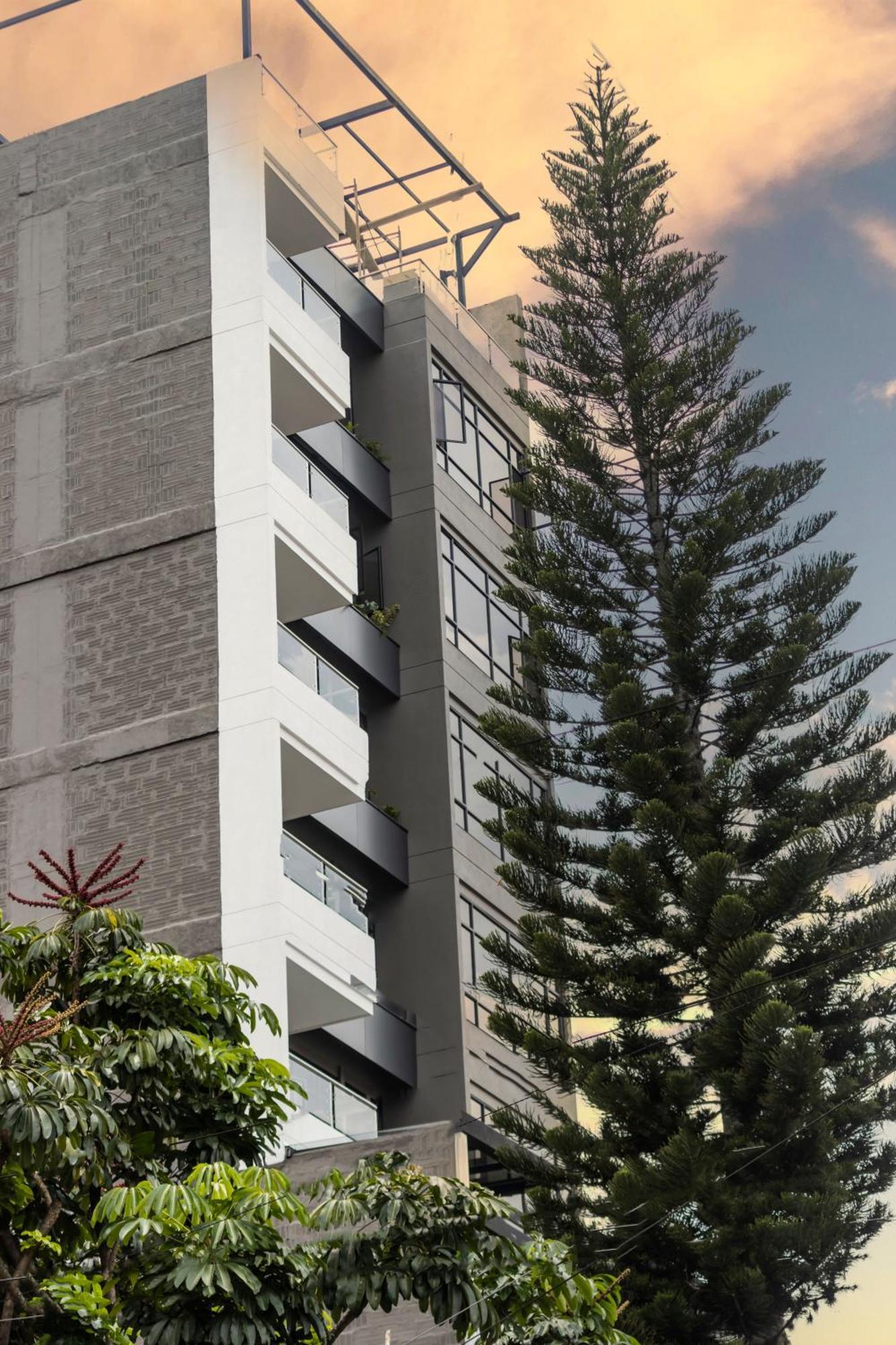 Sonata 44 Hotel Laureles Medellin Bagian luar foto
