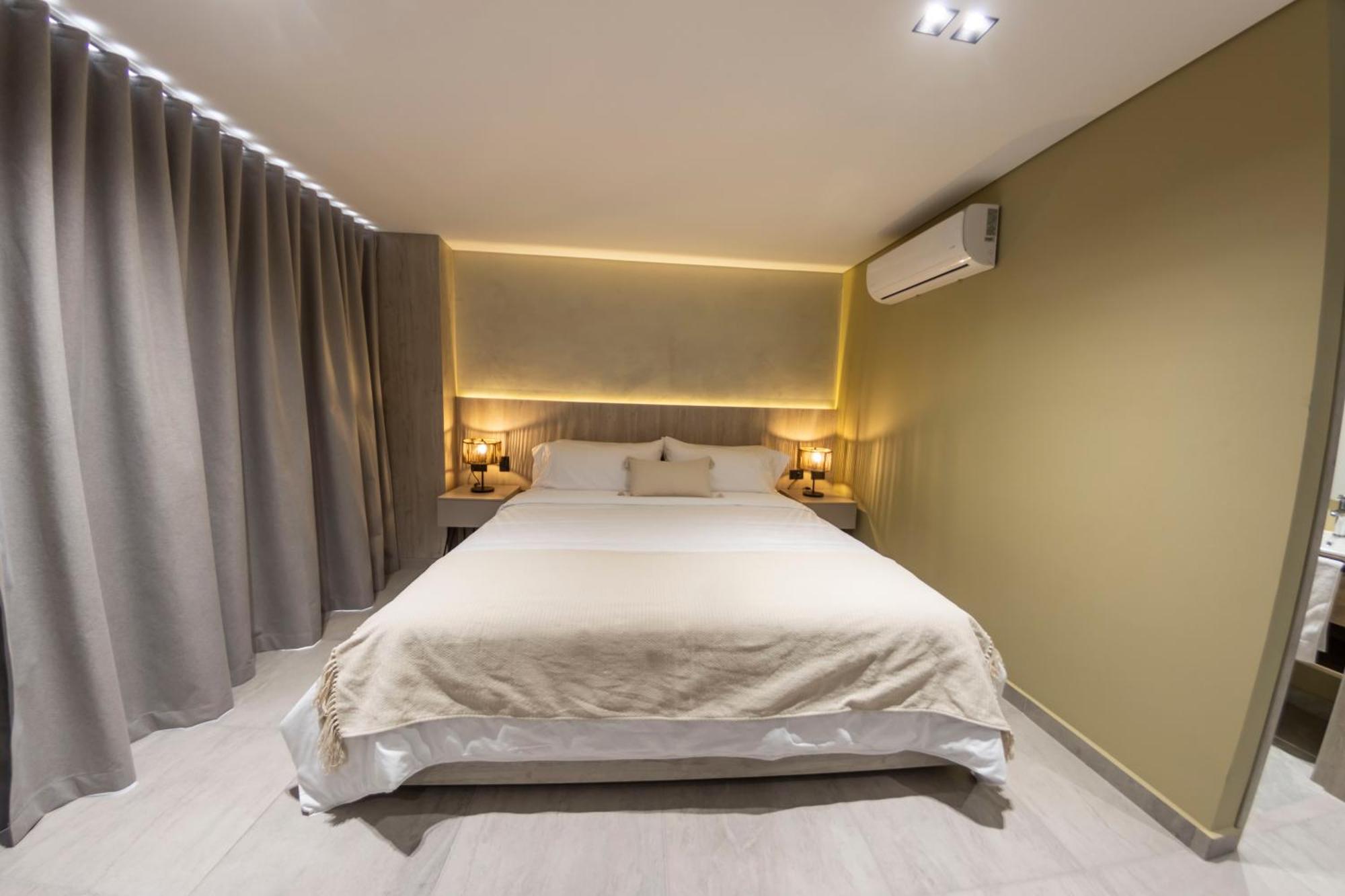 Sonata 44 Hotel Laureles Medellin Bagian luar foto