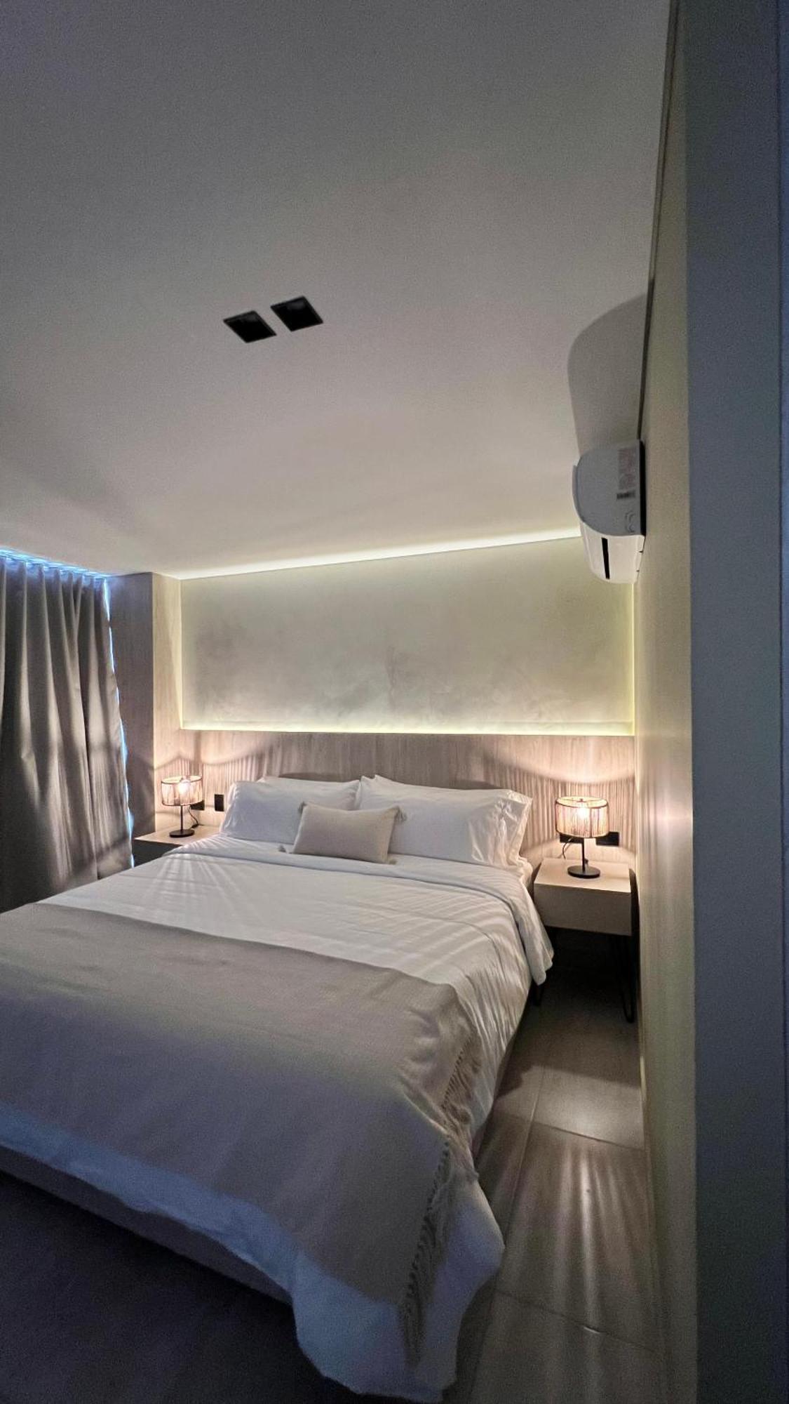 Sonata 44 Hotel Laureles Medellin Bagian luar foto