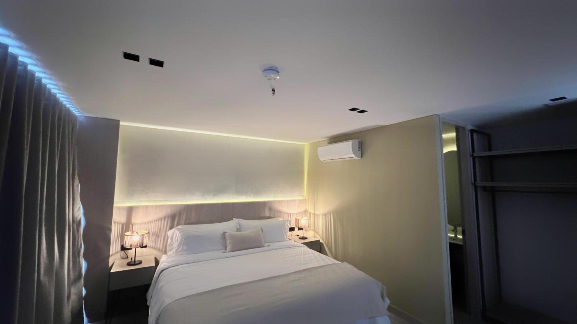 Sonata 44 Hotel Laureles Medellin Bagian luar foto