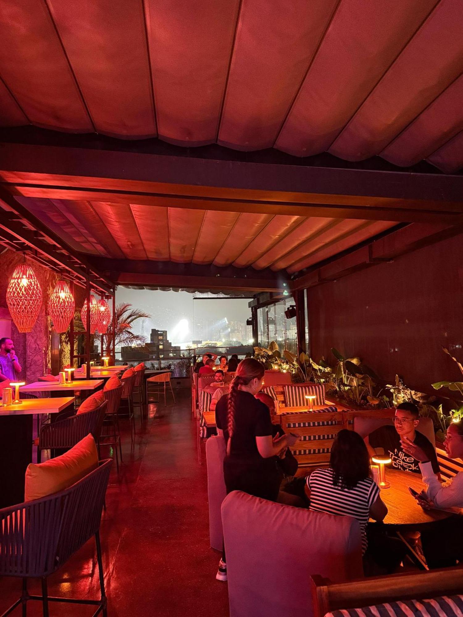 Sonata 44 Hotel Laureles Medellin Bagian luar foto